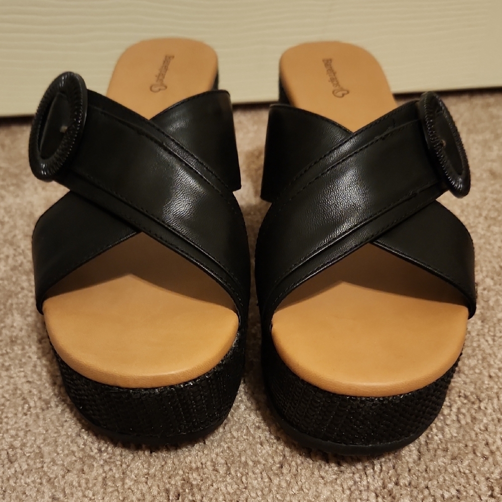Baretraps Sydney Black Wedge Sandals, 11M, NWOT - Picture 4 of 10